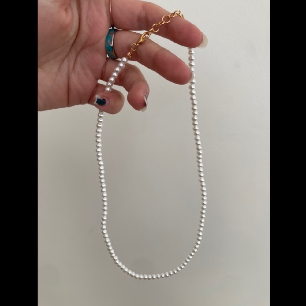 pearl necklace